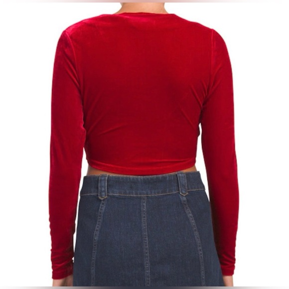 MINKPINK Red Midnight Hour Velvet Long Sleeve Front Tie Crop Top NWT - Picture 2 of 7